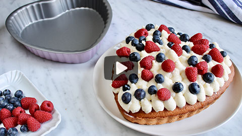 Paradise cake with cream and berries recipe