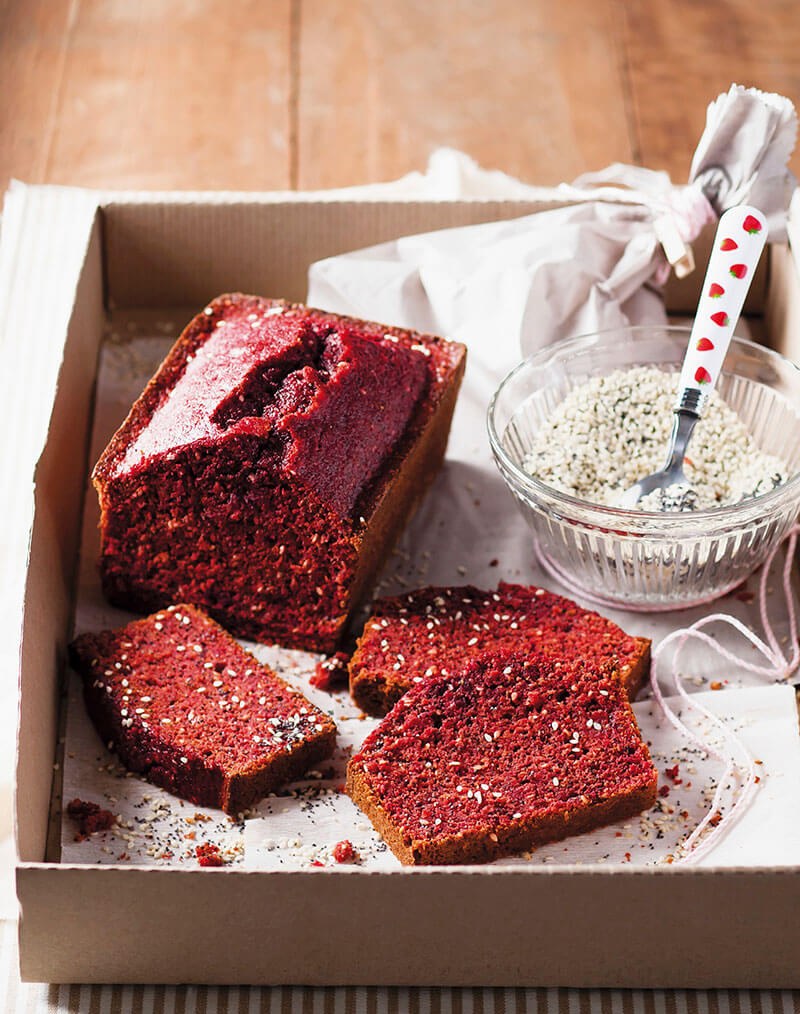 Beetroot cake with poppy seeds and sesame seeds