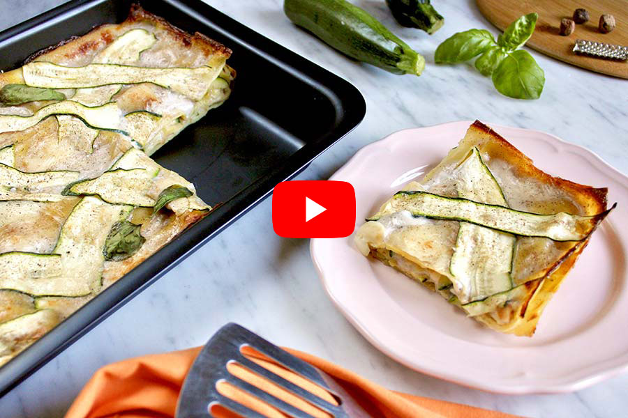 White lasagna with zucchini 